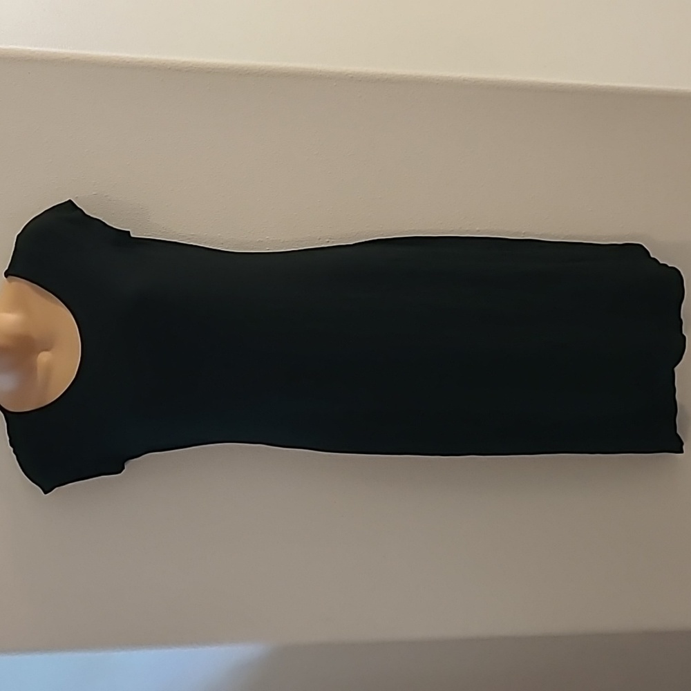Short-sleeved Slip-on t-shirt style Black dress size medium by Popular Basics
